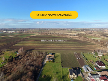 Działka budowlana o pow. 37 ar. w Krakowie.  
Przedmiotem oferty jest nieruchomość gruntowa niezabudowana o nr ew.  52/2  położ