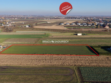 Działka budowlana o pow. 57 arów w Krakowie - Nowej Hucie   
 
Przedmiotem oferty jest działka o nr  309/2    położona w obrębi