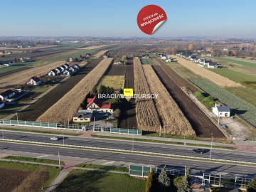 Działka budowlana o pow. 23 arów w Krakowie - Nowej Hucie   
 
Przedmiotem oferty jest działka o nr  323/2    położona w obrębi