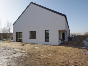 Szeregówka skrajna z działką 750m2