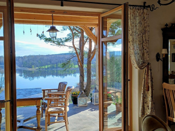 Dom nad jeziorem Pobondzie