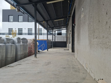 Hala-magazyn z rampą 1200 m2