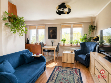 2 pokoje, świetna lokalizacja – Piastowska