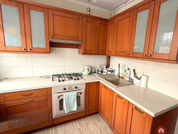 Większość atrakcyjnych nieruchomości w tej okolicy znika zanim trafia na portale. Dlatego pracujemy również na ofertach dostępn