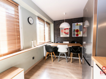 ul.Wiejska, 3 pokoje, parter