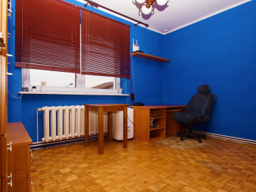 Piętro domu w cichej okolicy