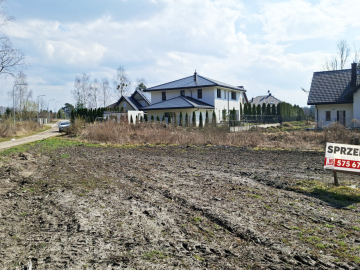 Solniczki. Działka budowlana pod lasem.