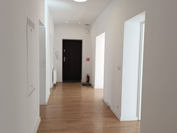 Przestronny lokal/kancelaria do wynajęcia