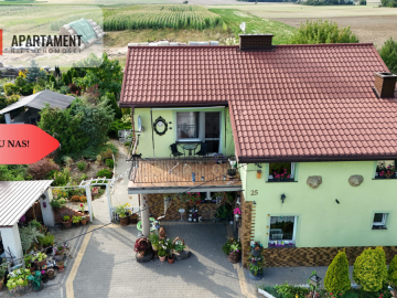 * Przestronny dom na dużej działce dla 2 rodzin