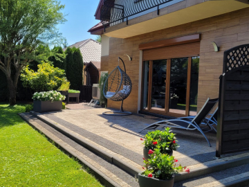 Piękny dom niedaleko jeziora Jezuickiego