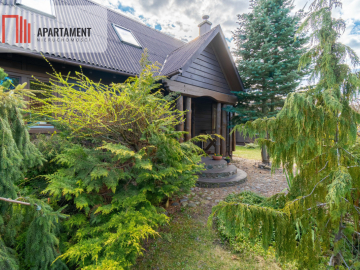 Oryginalny dom w bajkowej scenerii.