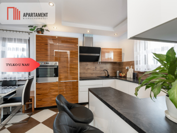 Zadbany dom wolnostojący z dużym ogrodem!