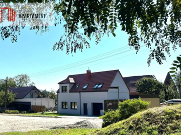 Dom na Wzgórzach Trzebnickich