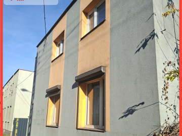 Dom wolnostojący w doskonałej lokalizacj