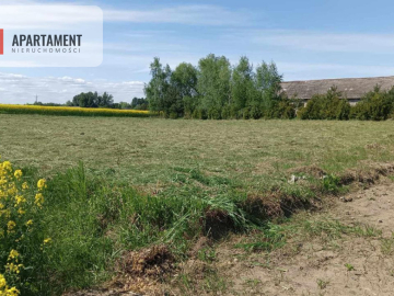 Urokliwa działka w spokojnej okolicy