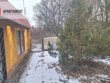 Działka z WZ i stawem