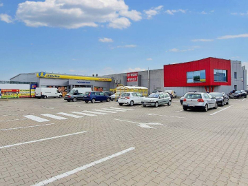 Turek - pawilon handlowy 4000 m2 na sprzedaż