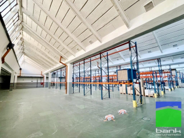 Górna - hala na parterze 3080 m2 ul. Senatorska