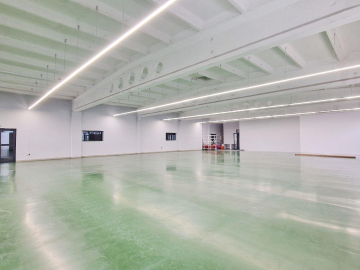 Pabianice - magazyn 670 m2 Ip. winda towarowa