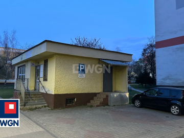 Lubin, wynajmę lokal, 4600 zł, 72m2.  
 
 Lokal usługowy do wynajęcia o powierzchni 72 m2 + piwnica 72m2 
 Lubin , położony w a