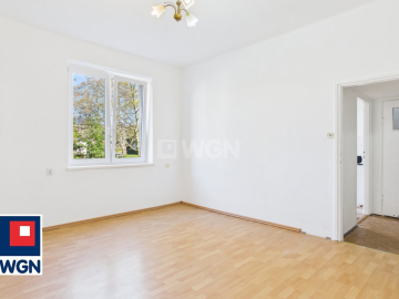 Nowa Sól, mieszkanie, kawalerka, 32 m2, sprzedam, 180 000 zł  
  
Na sprzedaż jasne i ustawne mieszkanie o powierzchni 32 m2, p
