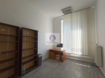 Śródmieście: lokal biurowy 15,60m2 do wynajęcia