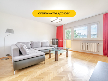 Mieszkanie Os. Bohaterów Września  
 
Do wynajęcia funkcjonalne 2-pokojowe mieszkanie o powierzchni 56m2, położone na 2 piętrze