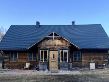 Drewniany dom premium nad stawem | 1 ha | Sauna |