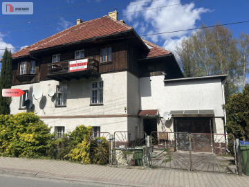 Piętro domu z ogrodem i widokiem na Karkonosze