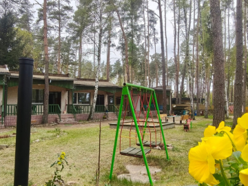 Ośrodek wypoczynkowy przy jeziorze