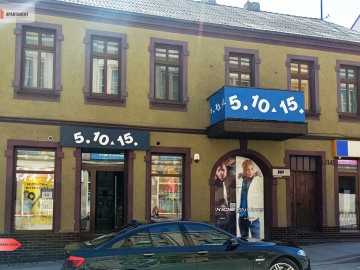 ODNOWIONA KAMIENICA W CENTRUM ŚWIECIA