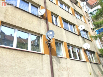 M3-wysoki parter-balkon-do remontu-fabryczne