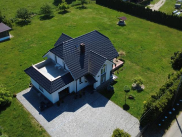 Urokliwy dom w Krzyżowej/ 131,6m2 pow. mieszkalna