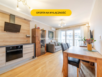 Nowoczesny apartamentowiec w centrum miasta