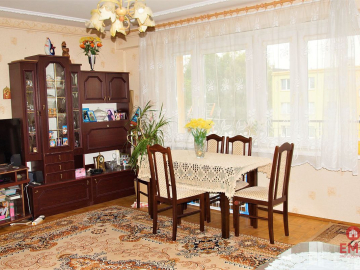 Trzy pokoje, balkon