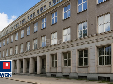 Łódź, budynek usługowo - mieszkalny, 5611 m2, sprzedam, 8 990 000 PLN netto  
 
Nieruchomość w centrum Łodzi: 
- w otoczeniu za
