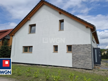 Otyń, dom bliźniak, 110 m2, w stanie deweloperskim, sprzedam, 620 000 PLN.  
  
Na sprzedaż dom w zabudowie bliźniaczej z podda