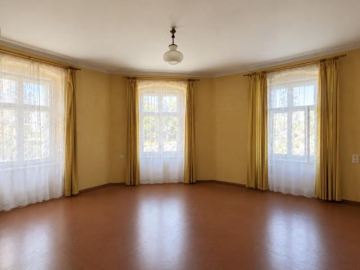 Parter, 99,5m2 / pod kancelarie, biura, gabinety