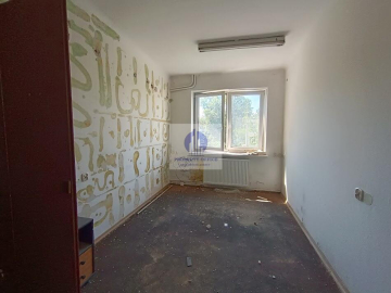 Włochy: lokal biurowy 13,50 m2 do wynajęcia