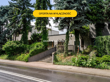Lokal usługowy z domem mieszkalnym