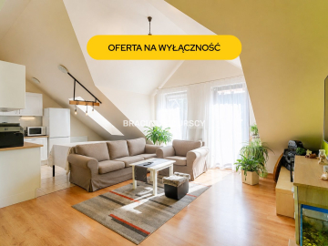 2-pok, 48 m² (ok. 60 m² po podłodze), balkon