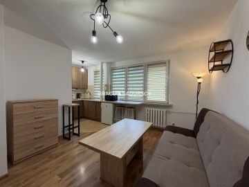 Kawalerka z balkonem, 20 m², 2. piętro, miejskie