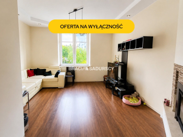 Na wyłaczność, Korabnicka. 