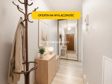 Ustawne 2 pokojowe mieszkanie w apartamentowcu.
