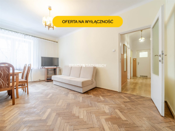 2-pokojowe z osobną kuchnią.