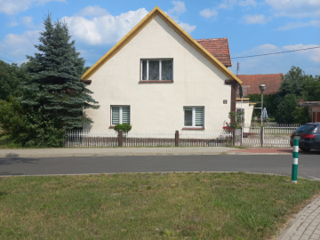 Dom wolnostojący 250m2 | Działka 34ar | Budynki
