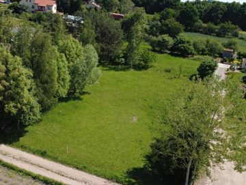 DZIAŁKA BUDOWLANA W GRODZISZCZU/ WIDOK NA GÓRY