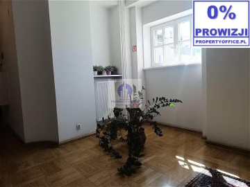Śródmieście: lokal biurowy 17,90m2 do wynajęcia