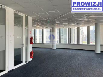 Wola: lokal biurowy 947m2 do wynajęcia