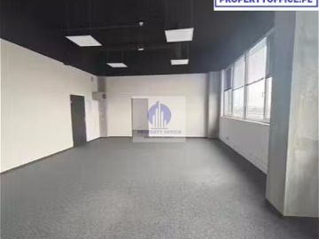 Włochy: lokal biurowy 73,70 m2 do wynajęcia